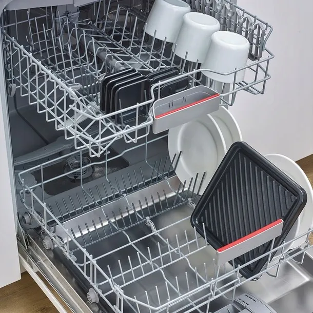 grill-raclette-mini-severin-rg2360-material-obudowy-tworzywo-sztuczne