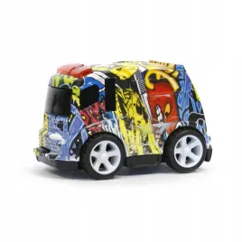 samochod-terenowy-auto-graffiti-resorak-z-napedem