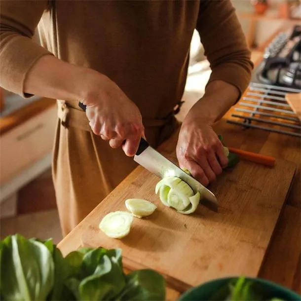 fiskars-noz-typ-santoku-functional-form-stan-nowy-dlugosc-ostrza-16-cm