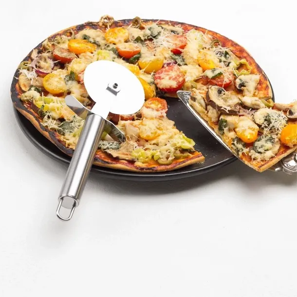 noz-do-pizzy-stalowy-okragly-21-cm-kod-produktu-130416