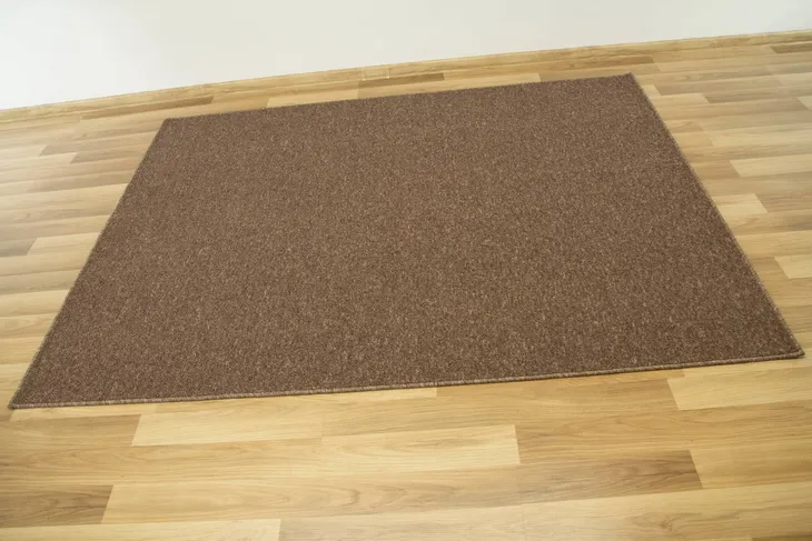 dywan-turbo-9617-mocca-kolor-odcienie-brazowego-grubosc-6-mm