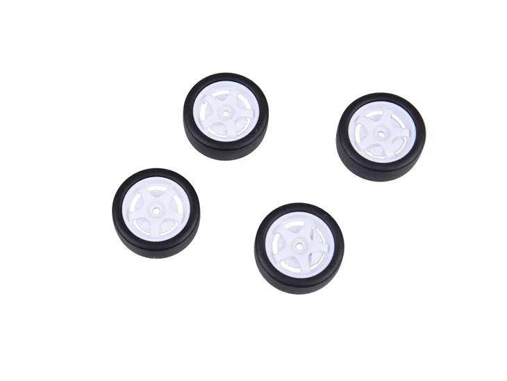 zdalnie-sterowany-auto-wyscigowy-samochod-wiek-dziecka-4-lata