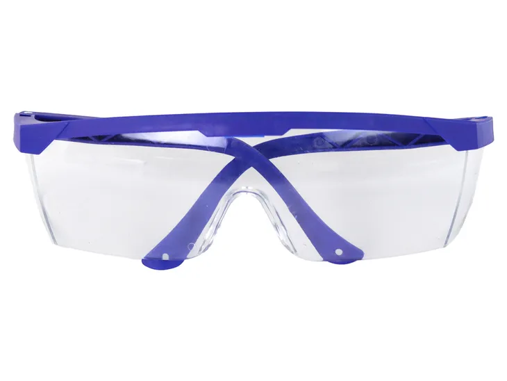 czerwony-duzy-pistolet-na-wode-rodzaj-pistolet-na-wode