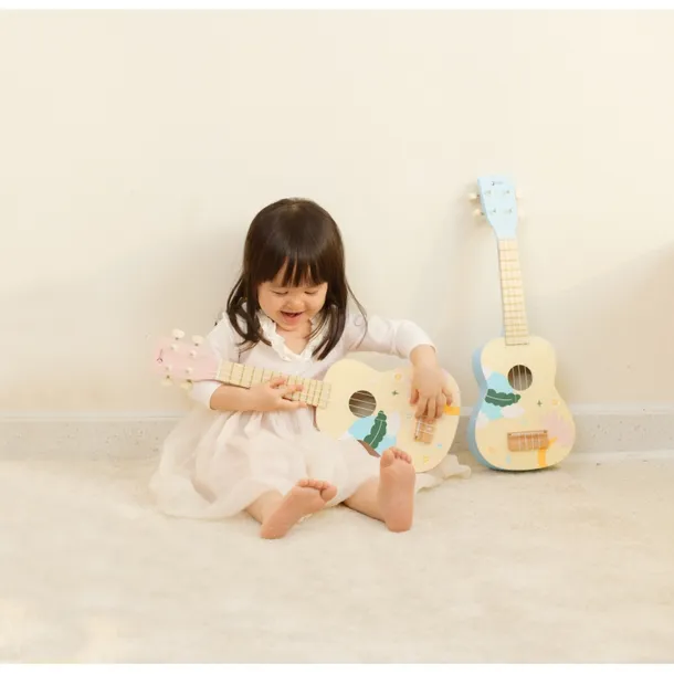 drewniane-gitara-dla-dzieci-rozowa-material-drewno