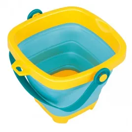 niebieskie-wiaderko-skladane-z-grabkami-lopatka-foremki