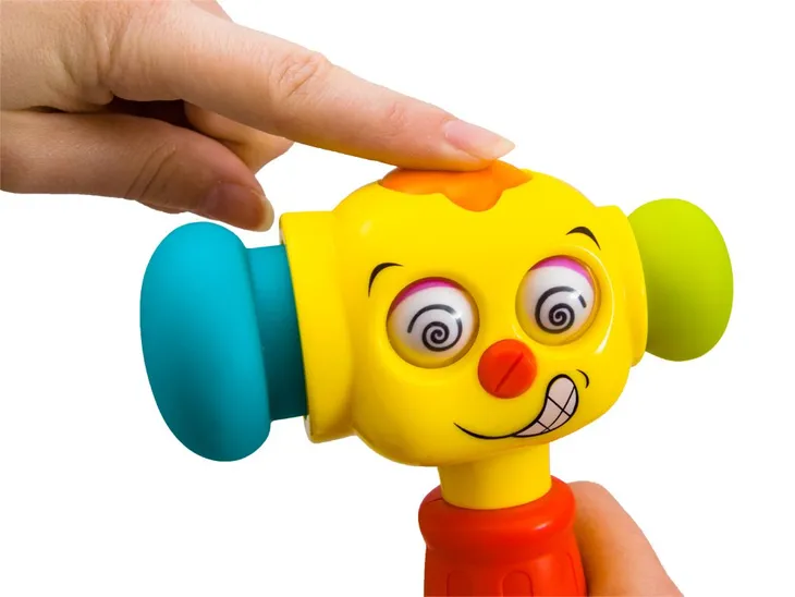 zabawka-interaktywna-wesoly-mloteczek-marka-leantoys-plec-unisex