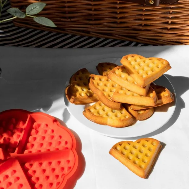 foremka-na-gofry-i-placki-serducha-stan-nowy-material-silikon