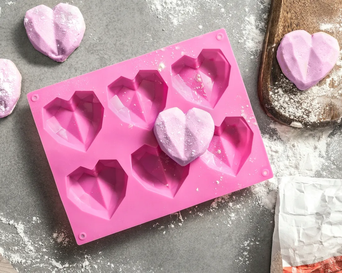 foremka-do-pieczenia-muffinek-serduszka-3d