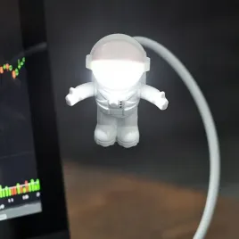 lampka-astronauta-na-usb-carton-box