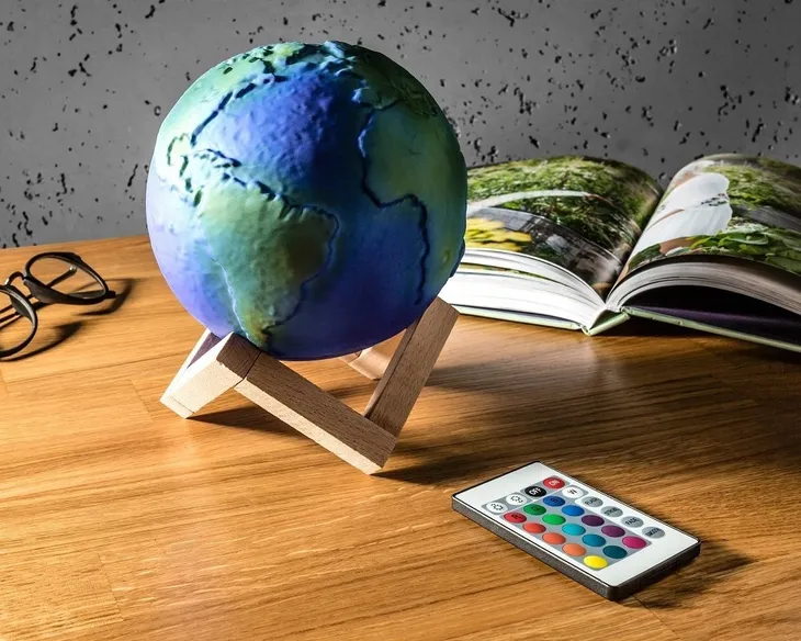 lampka-3d-kula-ziemska-bohater-inny