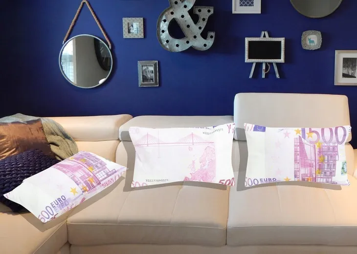 poduszka-500-eur-rodzaj-gadzetu-poduszka