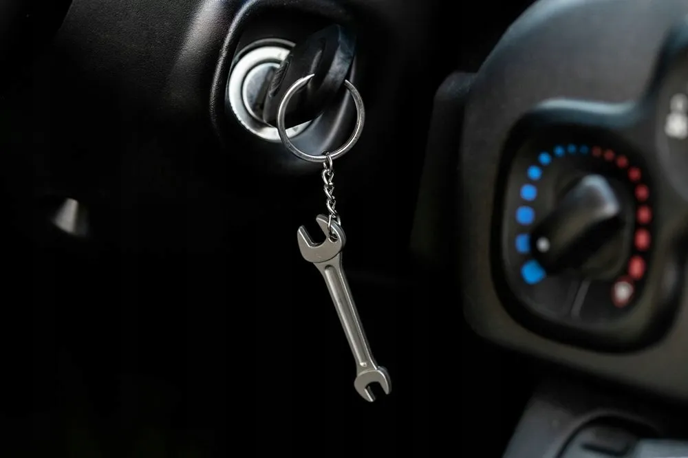 brelok-mechanika-plaski-klucz-stan-nowy