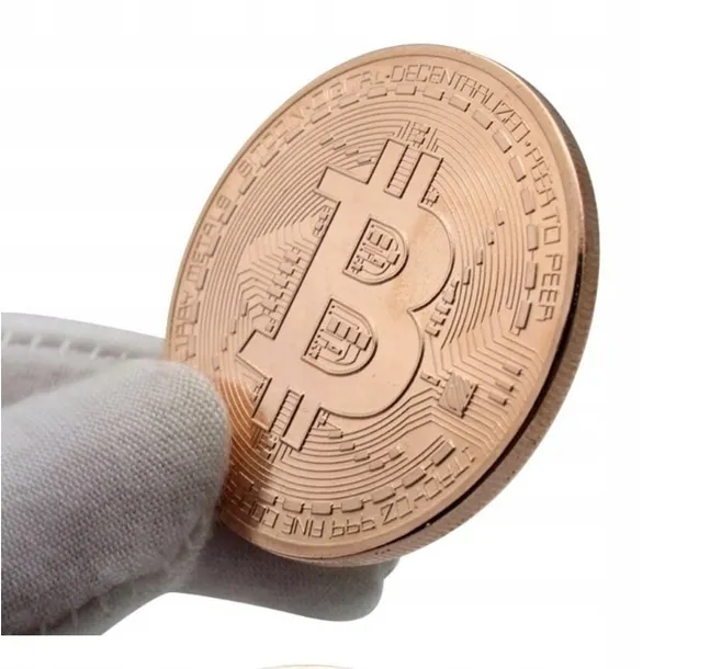 bitcoin-btc-w-kapslu-moneta-kolekcjonerska-rodzaj-gadzetu-zestaw-dekoracyjny