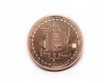 bitcoin-btc-w-kapslu-moneta-kolekcjonerska-waga-z-opakowaniem-0-15-kg