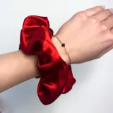 gumka-do-wlosow-scrunchie-czerwona-stan-nowy