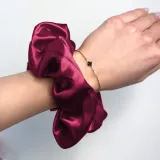 gumka-do-wlosow-scrunchie-sliwka-stan-nowy