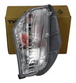 prawy-kierunkowskaz-toyota-prius-v-xw30-2012-2015