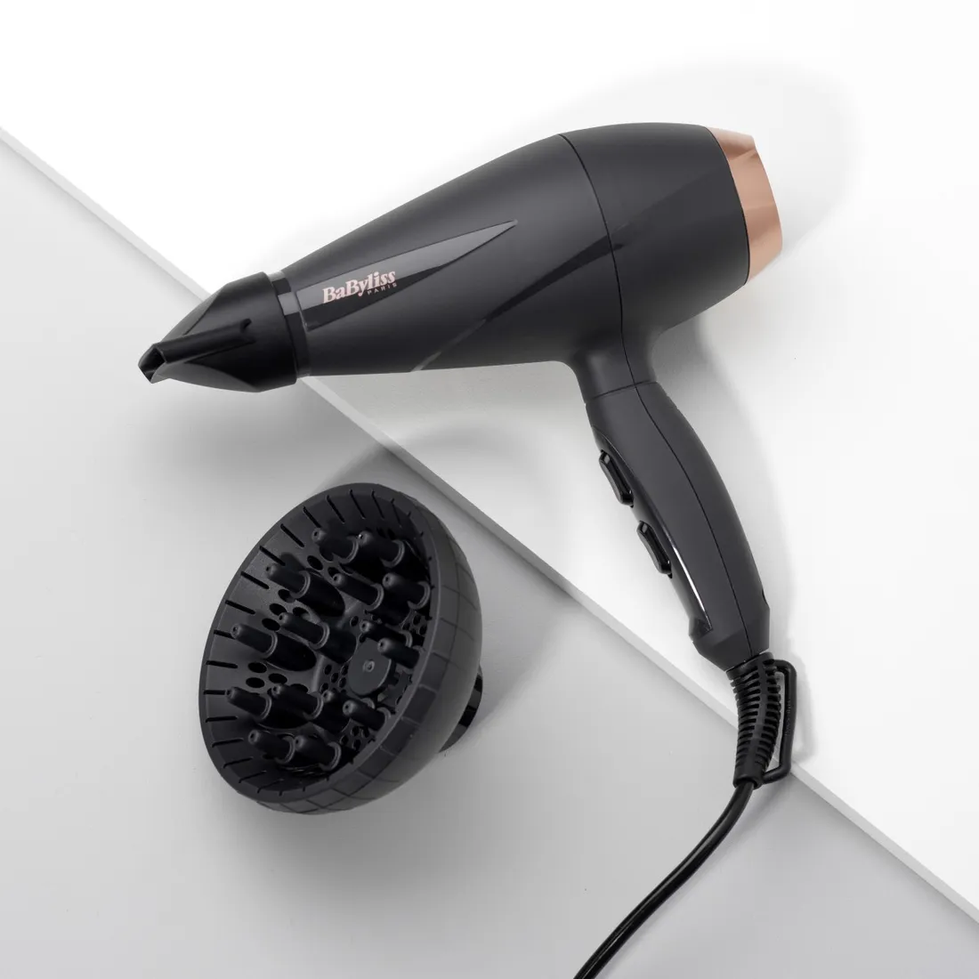 suszarka-do-wlosow-babyliss-6709de