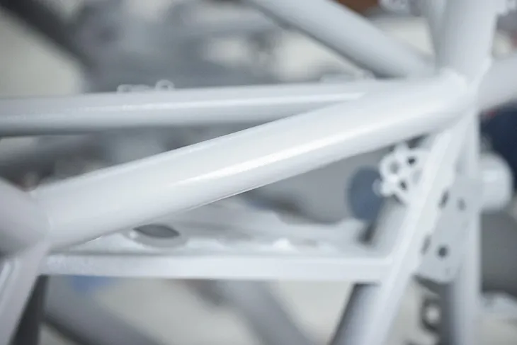 farba-antykorozyjna-steel-itr-1050q-golebia-szarosc-095l-ochrona-metalu-marka-inny-pojemnosc-w-ofercie-950-ml