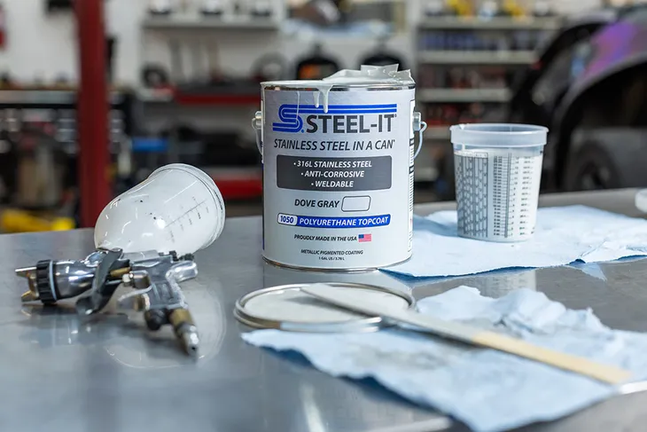 farba-antykorozyjna-steel-itr-1050q-golebia-szarosc-095l-ochrona-metalu-marka-inny-produkt-wprowadzony-do-obrotu-na-terenie-ue-przed-13-12-2024-tak