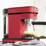 ekspres-do-kawy-cecotec-cafelizzia-790-shiny-pro-kolor-dominujacy-czerwony