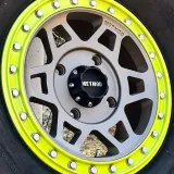 3-x-farba-w-sprayu-stalowo-szara-poliuretanowa-antykorozyjna-steel-it1002d-marka-inny-produkt-wprowadzony-do-obrotu-na-terenie-ue-przed-13-12-2024-tak