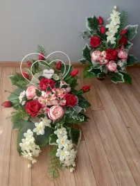 kwiaty-stroik-na-cmentarz-grob-kompozycja-komplet-premium-z-sercem