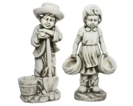 figura-ogrodowa-stojaca-dziewczyna-chlopiec-ogrod