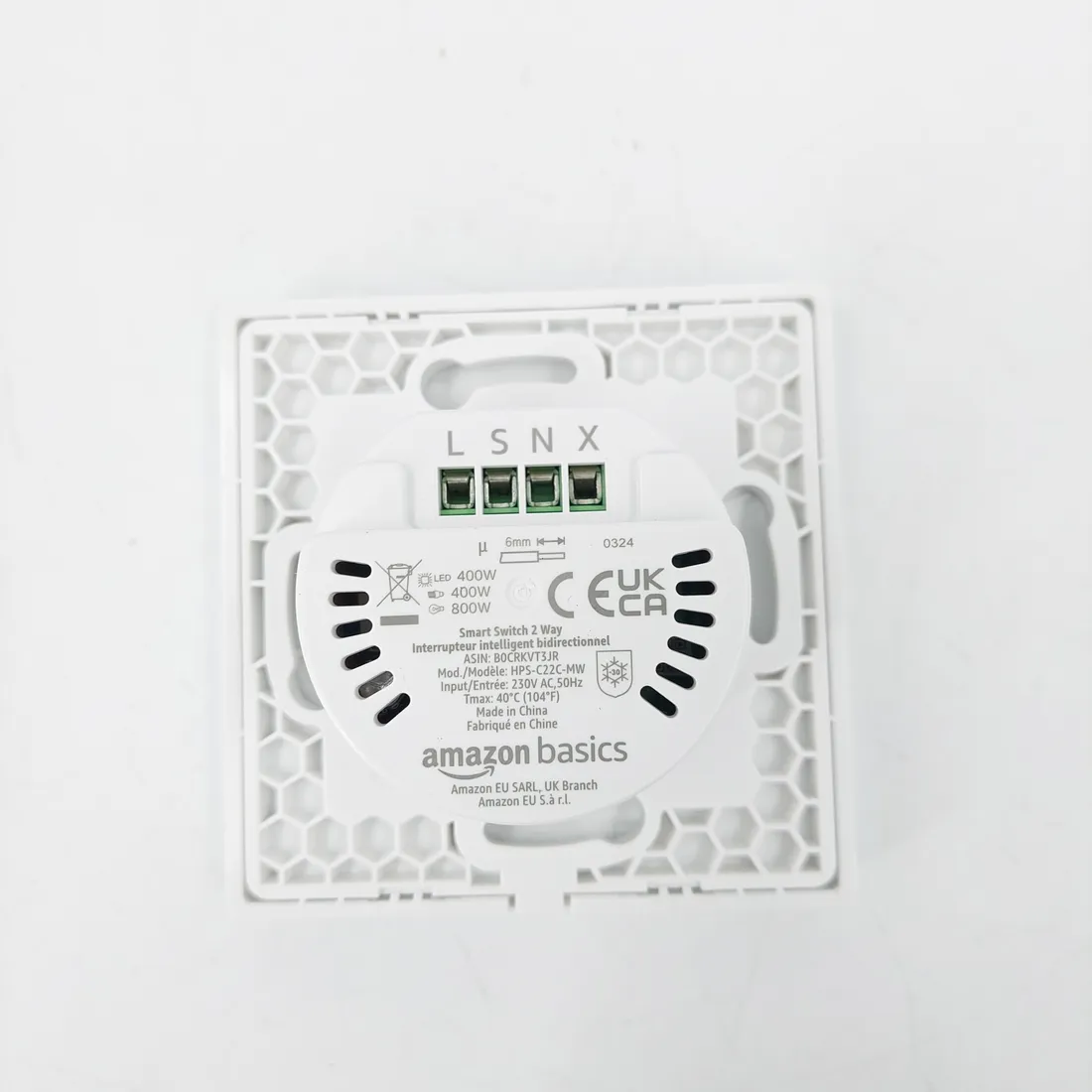 wlacznik-swiatla-amazon-basics-biale-stan-powystawowy
