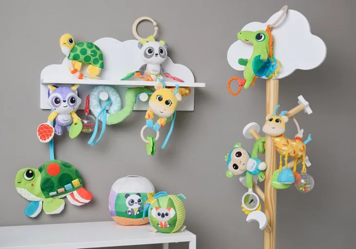 pilka-miekka-grajaca-kolor-dominujacy-wielokolorowy