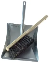 szufelka-metalowa-ze-zmiotka-mieszanka