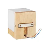 kwadratowa-lampa-scienna-zasilanie-sieciowe