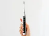 oclean-x-lite-szary-zasilanie-sieciowe