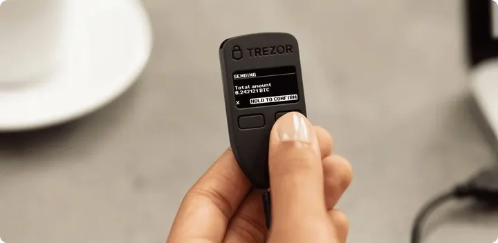 portfel-kryptowalut-trezor-model-one-black-producent-trezor
