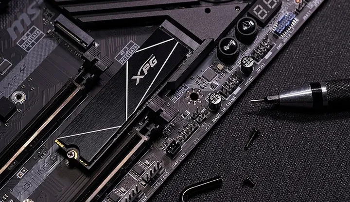 adata-xpg-gammix-s70-blade-ssd-1tb-pcie-m-2-ps5