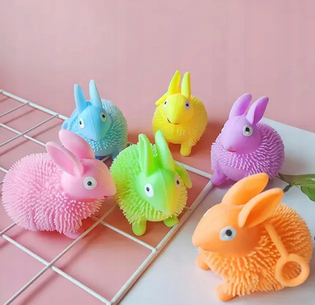 gniotek-squeeze-swiecacy-krolik-marka-bez-marki
