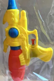 pistolet-karabin-na-wode-ze-zbiornikiem-20-cm