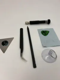 zestaw-narzedzi-do-naprawy-telefonu