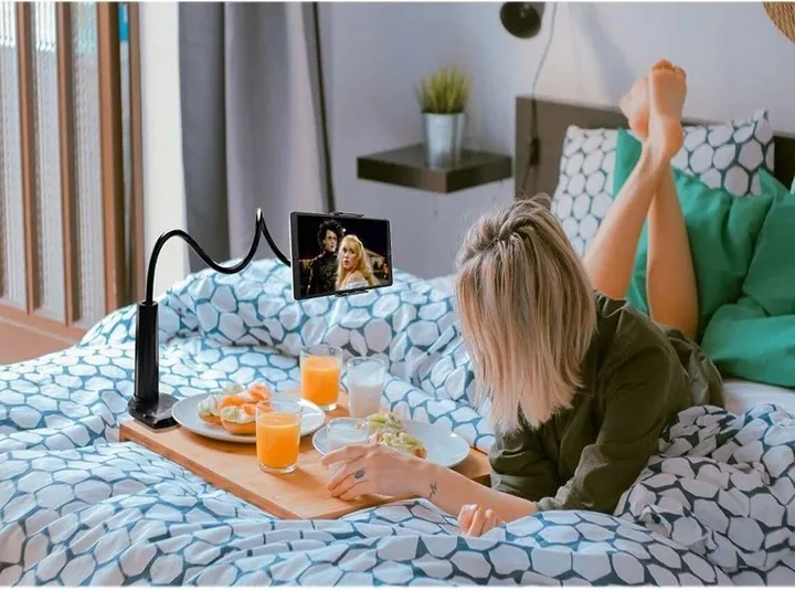 holder-for-mobile-phone-tablet-with-adjustable-flexible-arm-for-tablet