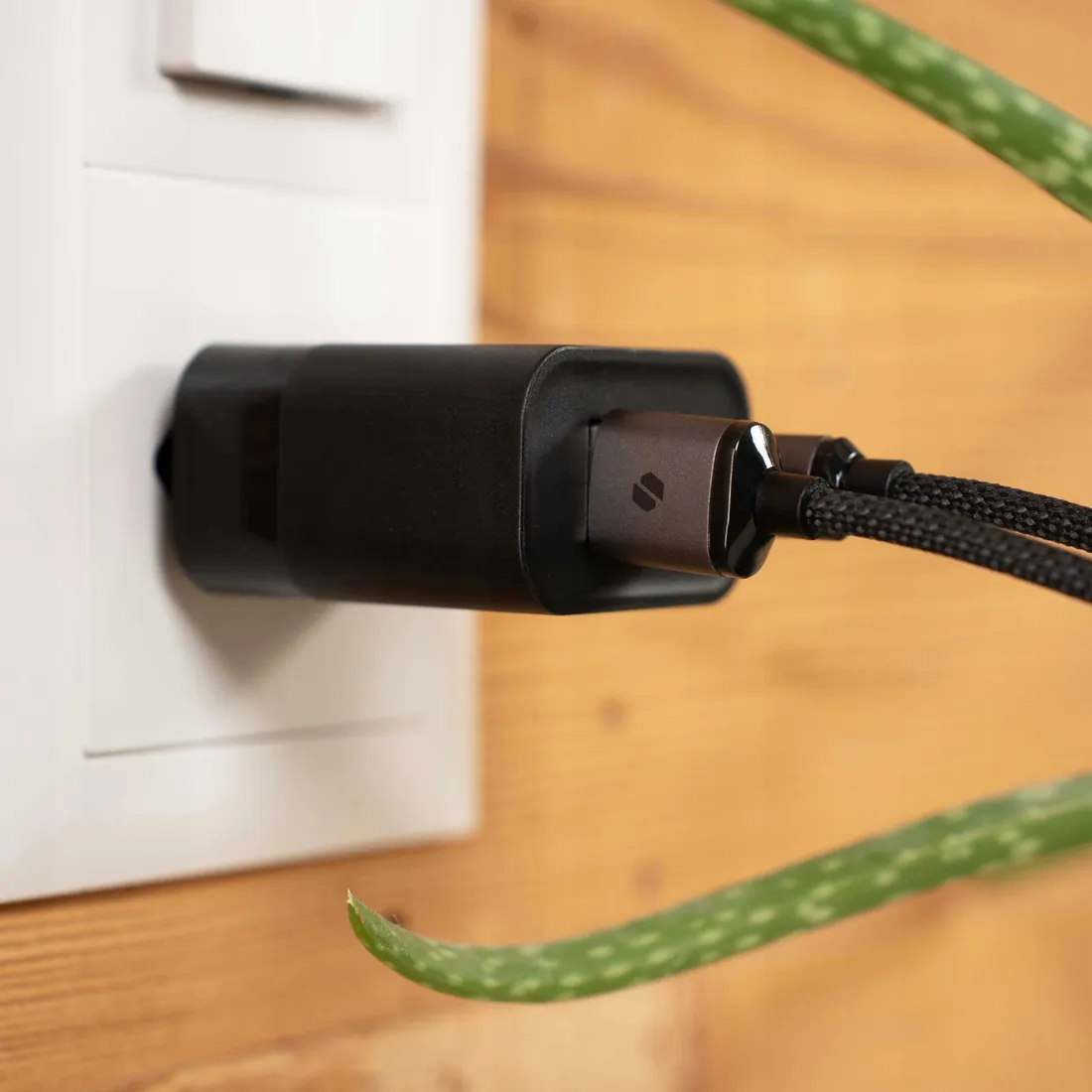 spacecase-kabel-usb-c-do-usb-typ-c-1m-3a-do-telefonu-tabletu