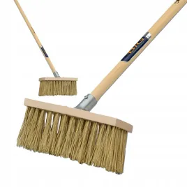szczotka-miotla-ulicowka-z-drutu-zamiatacz-z-drewnianym-trzonkiem-30-150-cm