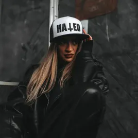 czapka-z-daszkiem-holy-blvk-hated-trucker