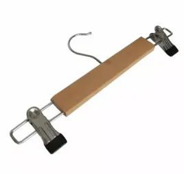 wieszak-spodnie-klamrami-drewno-metal-spodnice