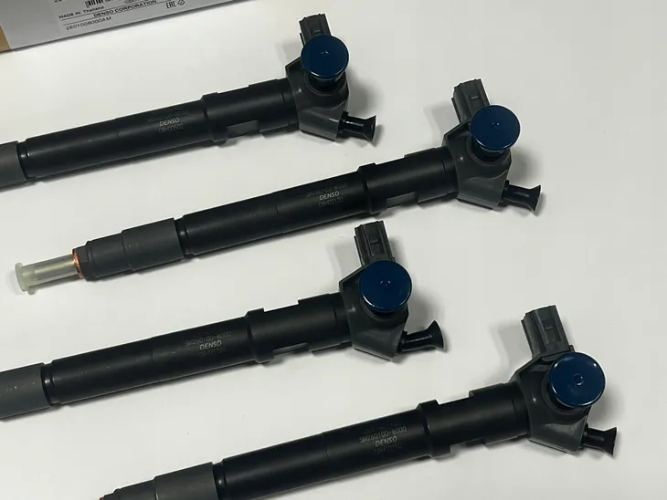 wtryskiwacz-cr-denso-dcri400140-stan-nowy-typ-silnika-brak-informacji