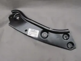 wzmocnienie-okular-wspornik-pasa-vw-caddy-10-15-vw-touran-10-20