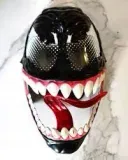 maska-venom-led-swiecaca