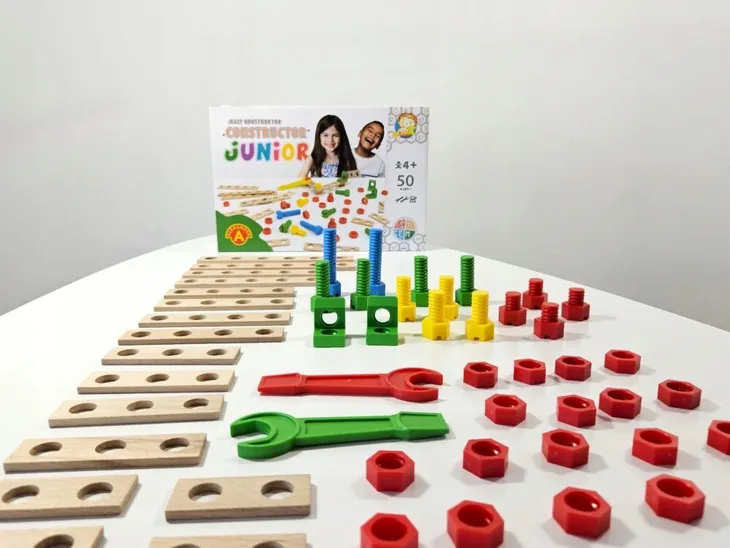 maly-konstruktor-junior-alex-bohater-brak