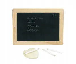 mala-tablica-z-kredkami-i-gabka
