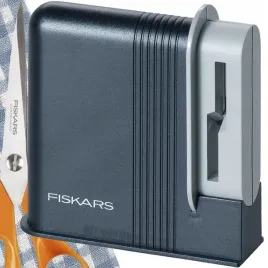 fiskars-ostrzalka-do-nozyczek-ceramiczna-clip-sharp-porzadna-1000812