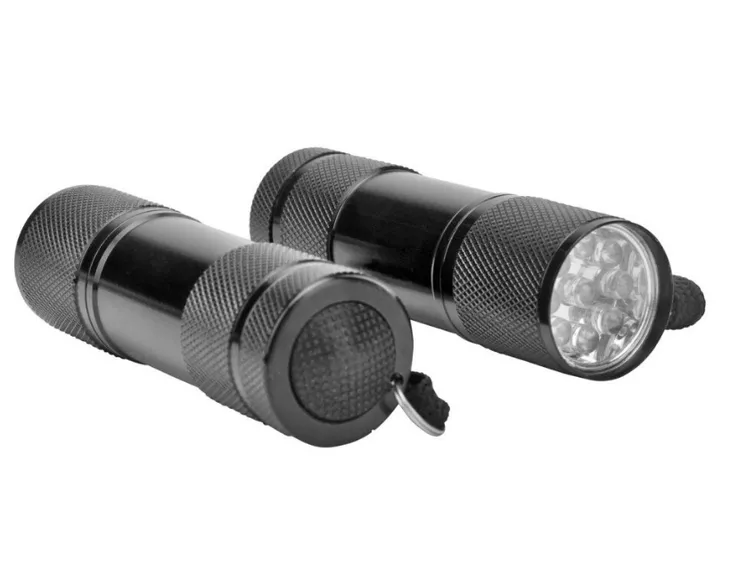 mini-latarka-led-30m-alu-3w-85cm-3xaaa-rodzaj-akumulatorowe